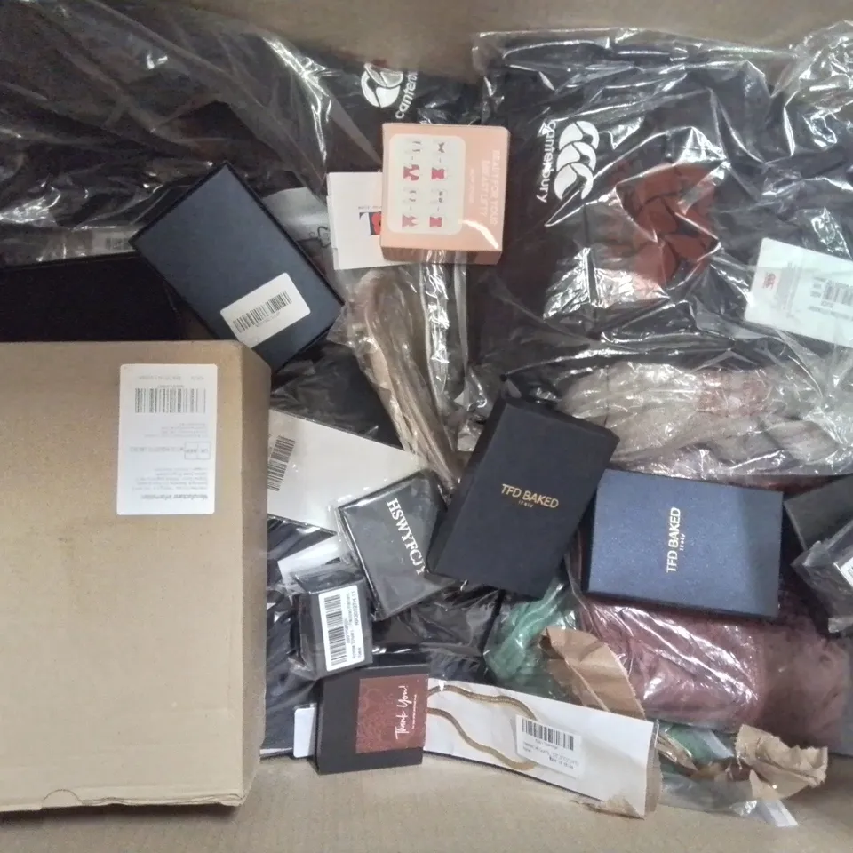 BOX CONTAINING MIXED BUNDLE OF FASHION ITEMS AND JEWELLERY GIFT SETS, WATCHES ETC.