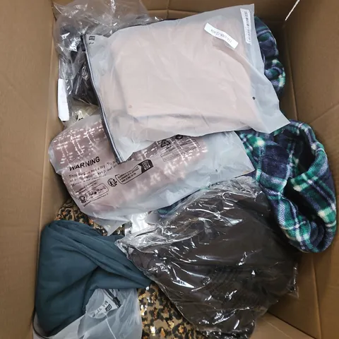 LARGE BOX OF APPROXIMATELY 25 ASSORTED CLOTHING ITEMS IN VARIOUS COLOURS, STYLES AND SIZES - COLLECTION ONLY