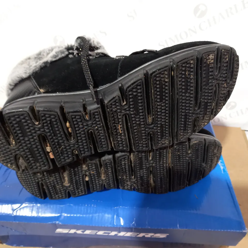 BOXED PAIR OF SKECHERS BLACK BOOTS - SIZE 5