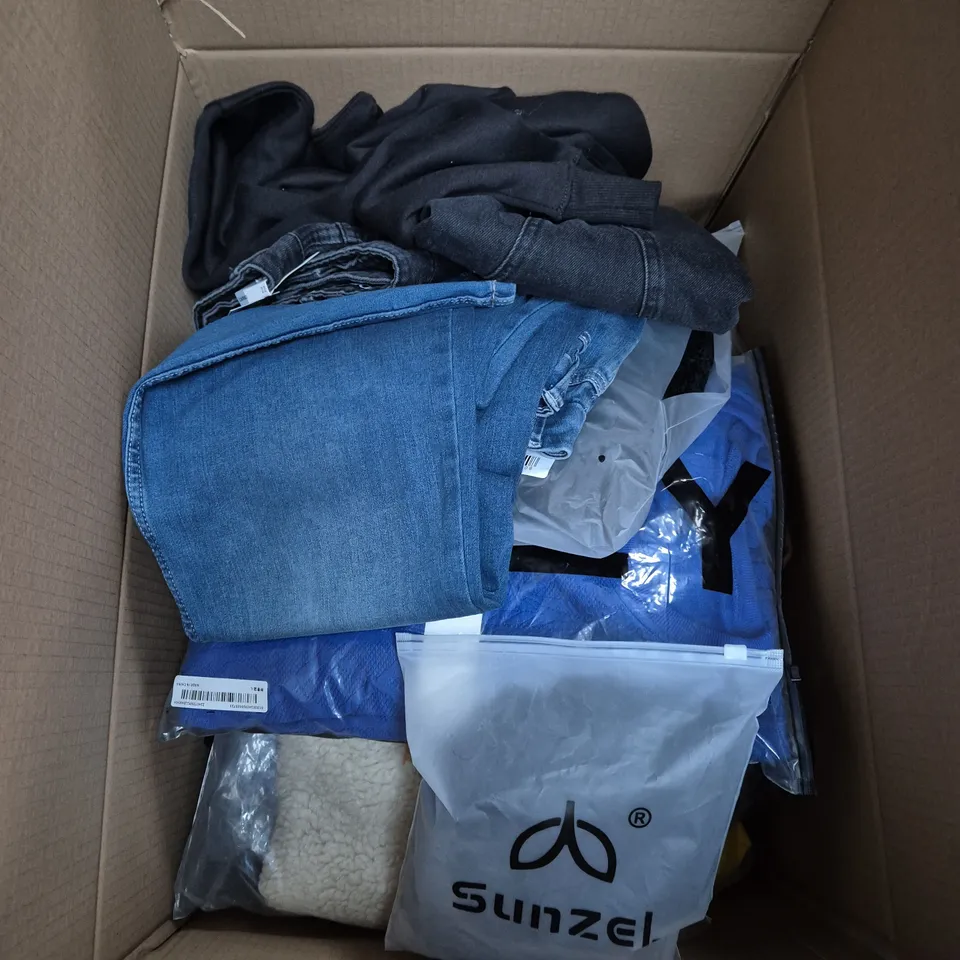 LARGE BOX OF ASSORTED CLOTHING ITEMS IN VARIOUS SIZES, STYLES AND COLOUR 