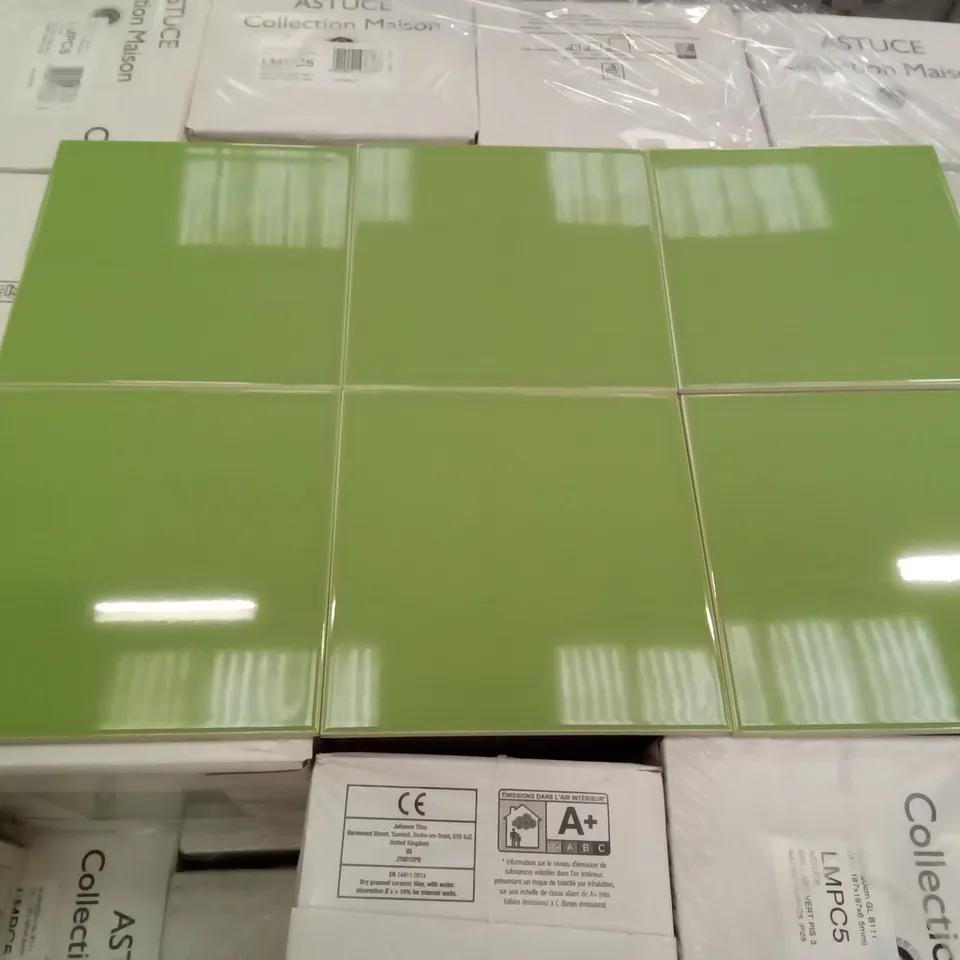 PALLET OF 96 BOXES OF 25 BRAND NEW BRILLIANT VERT PIS 20x20cm TILES - EACH PACK COVERS APPROXIMATELY 1M² (TOTAL APPROX. 96 Sq.Metres)
