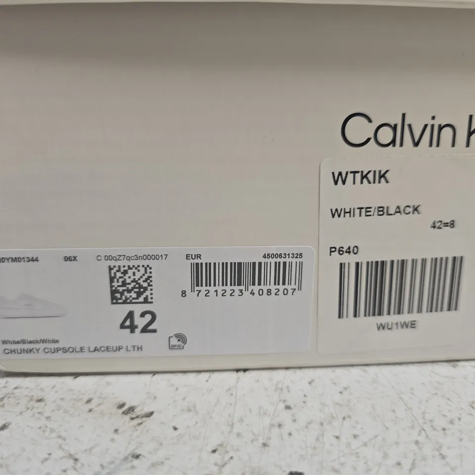 BOXED PAIR OF CALVIN KLEIN WHITE CUPSOLE LACE-UP SNEAKERS – UK 8