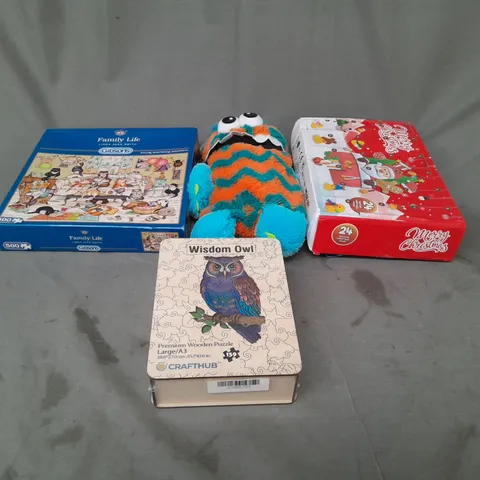 BOX OF APPROX 10 ASSORTED TOYS AND GAMES TO INCLUDE JIGSAWS, TEDDIES AND WOODEN PUZZLE