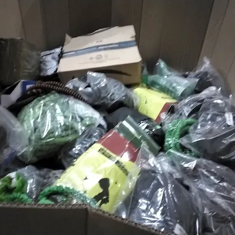 PALLET CONTAINING LARGE QUANTITIES OF HOSES