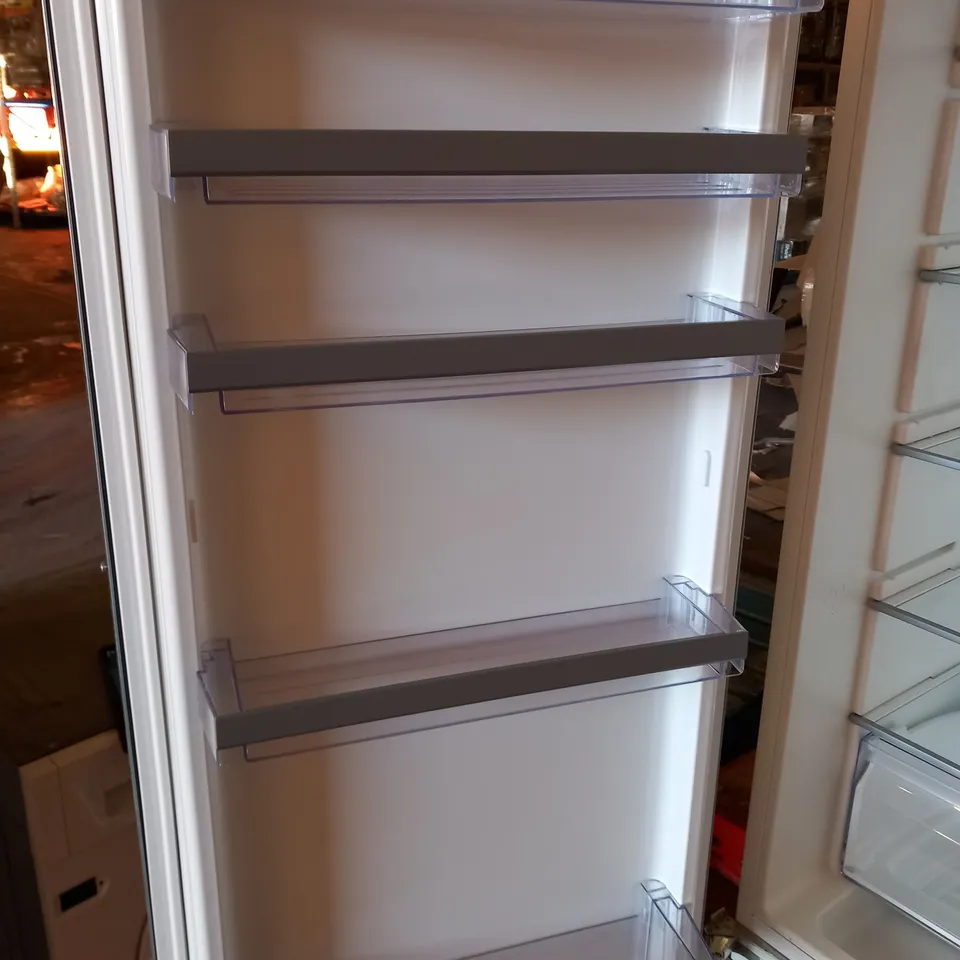 NEFF N50 KI5872FE0G INTEGRATED 70/30 FRIDGE FREEZER 