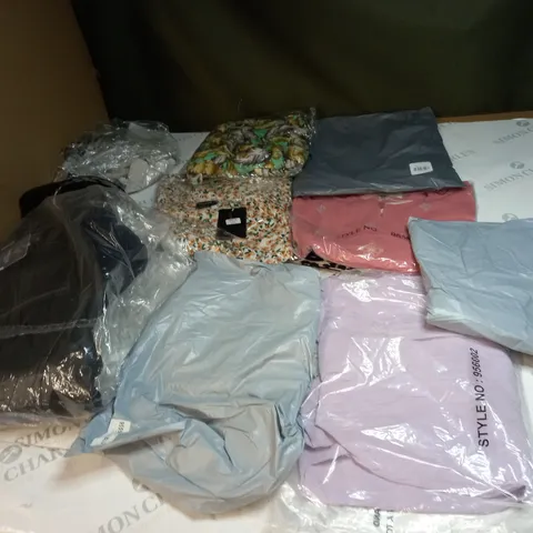 BAG OF APPROX 10 ASSORTED CLOTHING ITEMS TO INCLUDE - MAISON DE NIMES - EMELIA