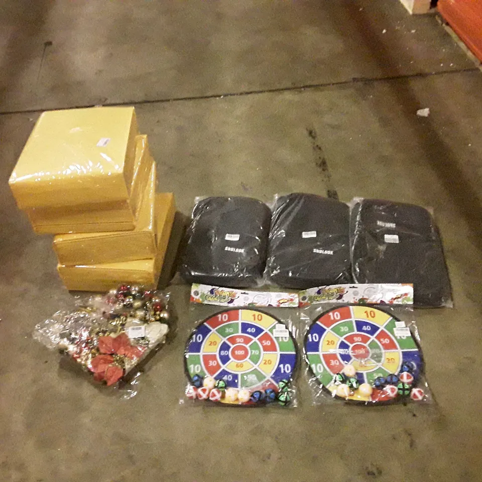 PALLET CONTAINING ASSORTED HOUSEHOLD PRODUCTS INCLUDING PACKS OF LARGE PADDED ENVELOPES, BACKPACKS, CHRISTMAS DECOR, PARTY GAMES ETC 