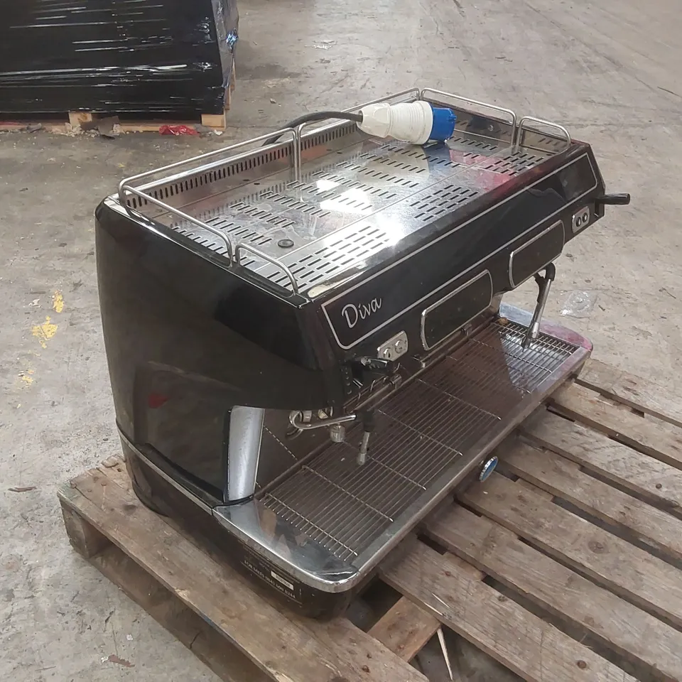 CARIMALI COMMERCIAL 2 GROUP COFFEE MACHINE