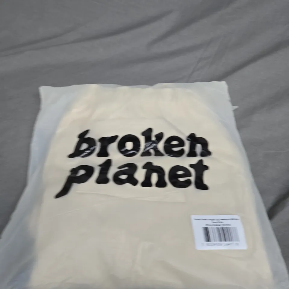 BAGGED BROKEN PLANET STRAIGHT LEG SWEATPANTS SIZE M