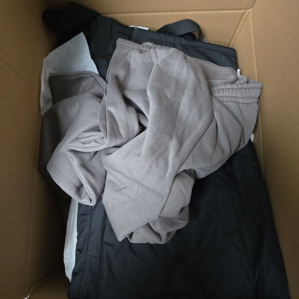 LARGE BOX OF ASSORTED CLOTHING ITEMS IN VARIOUS SIZES, STYLES AND COLOUR 