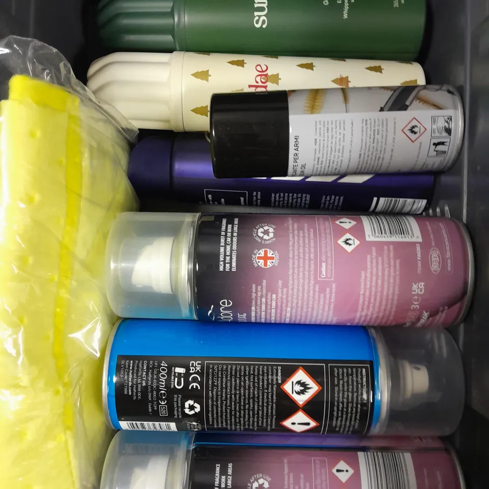 APPROXIMATELY 15 ASSORTED AEROSOLS TO INCLUDE SUNDAE SHOWER FOAM, NIVEA MEN DEODORANT, FLAVA ODOUR ELIMINATOR ETC - COLLECTION ONLY 
