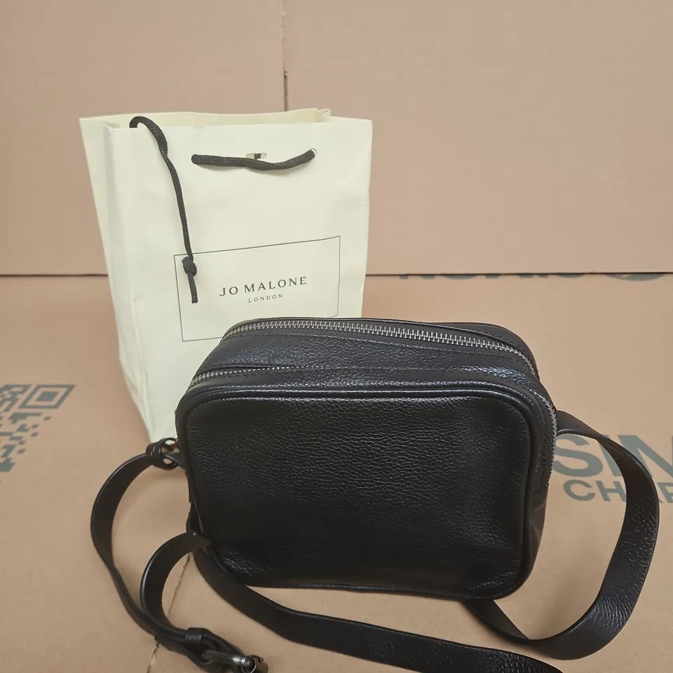 JO MALONE BLACK STRAPPED BAG