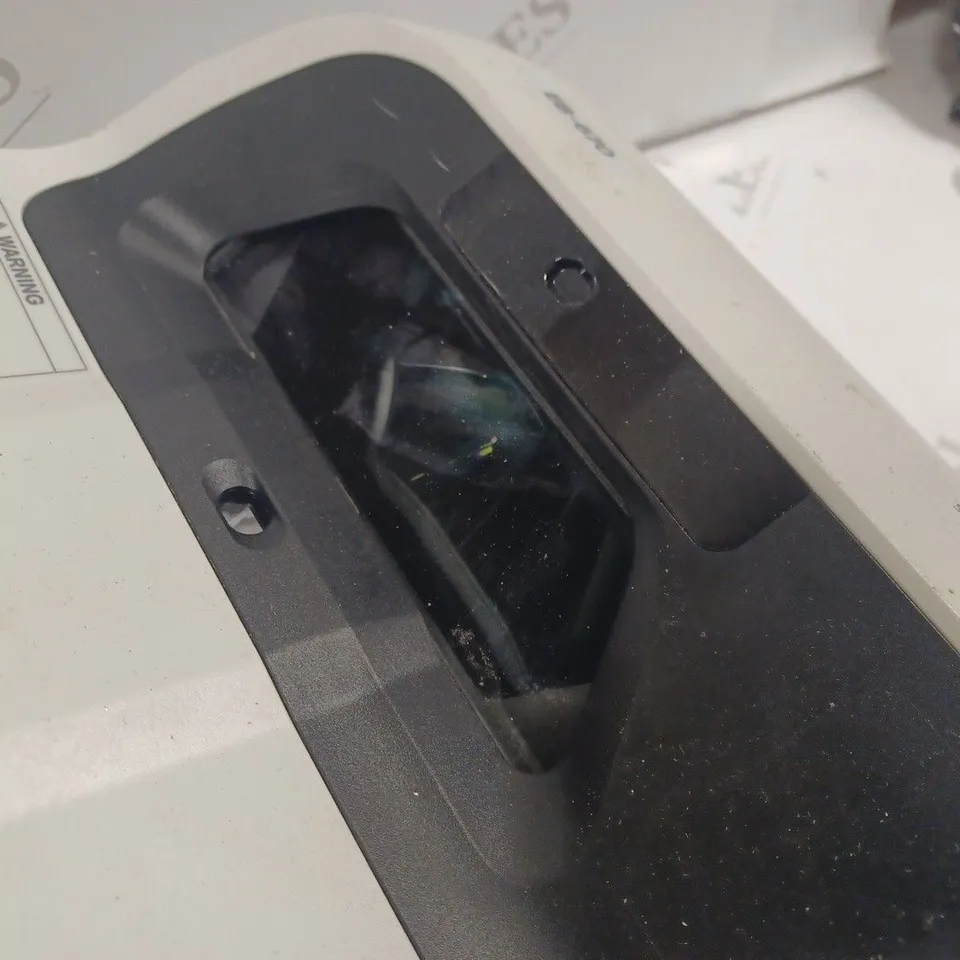 UNBOXED EPSON EB-670 LCD PROJECTOR