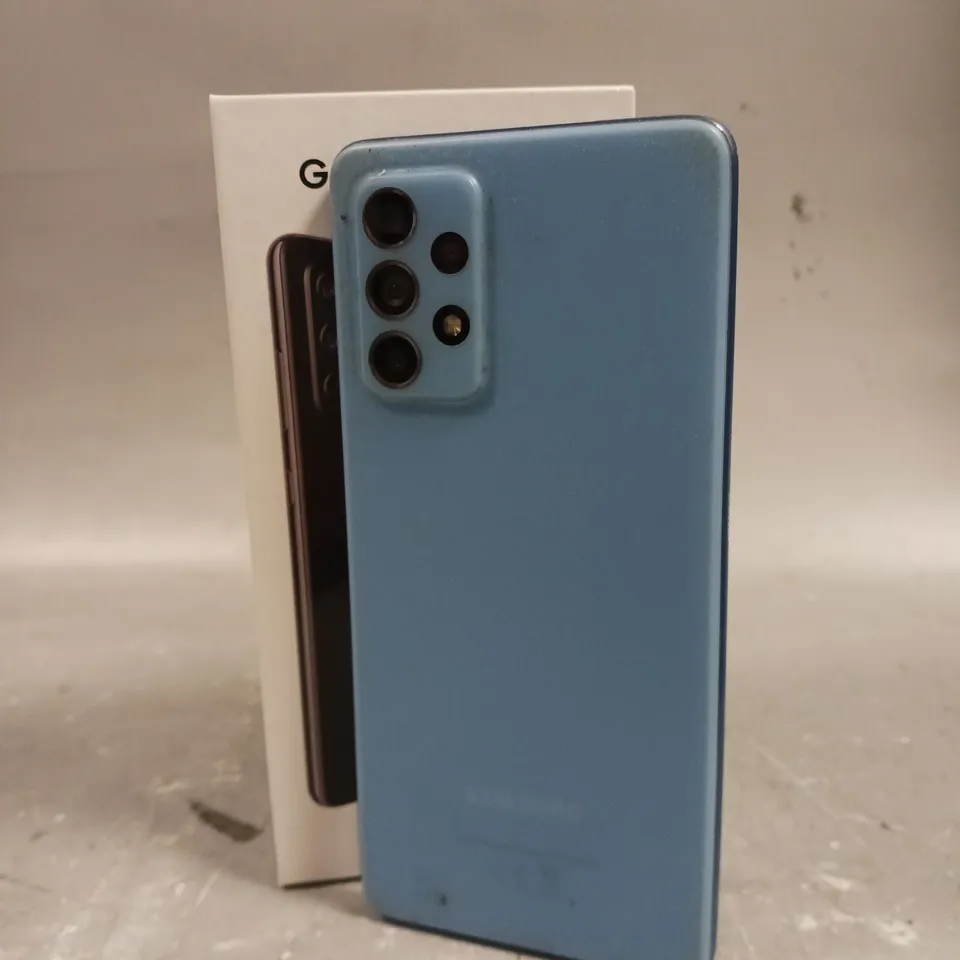 BOXED SAMSUNG GALAXY A52 SMARTPHONE 