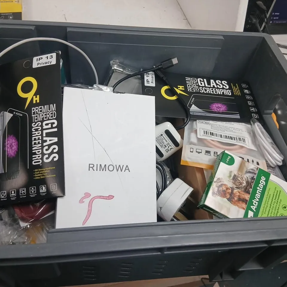 MOBILE PHONE SCREEN PROTECTORS & ACCESSORIES ASSORTMENT (TEMPERED GLASS & PRIVACY)