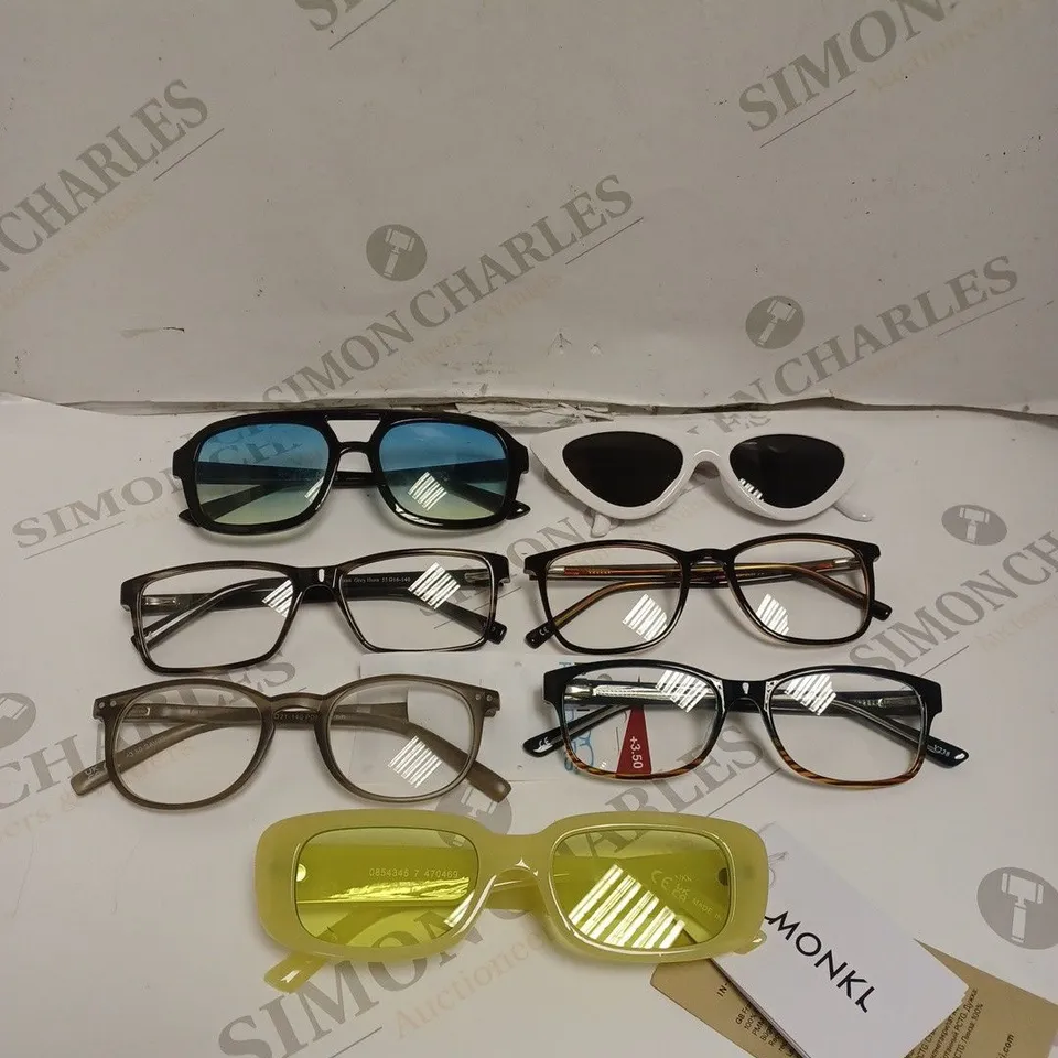 APPROXIMATELY 15 ASSORTED SUNGLASSES & SPECTACLES IN VARIOUS BRANDS 