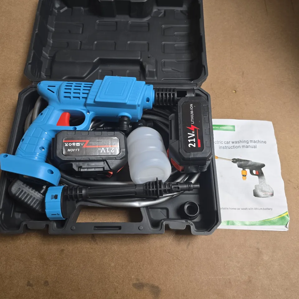ELECTRIC CAR WASHING SPARAYER WITH CARRY CASE AND 2 BATTERIES