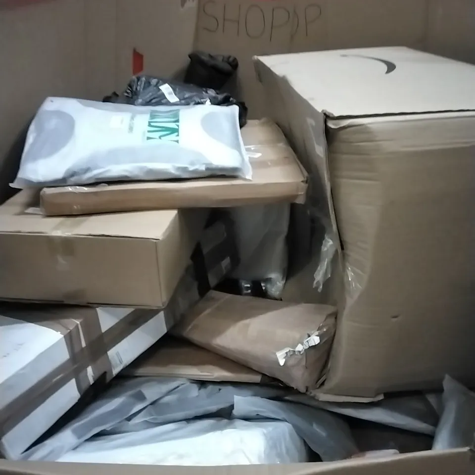 PALLET OF HOUSEHOLD ITEMS TO INCLUDE TRAMPOLINE, TURNTABLE SYSTEM, 27 INCH GAMING MONITOR AND OTHER ASSORTED ITEMS ...