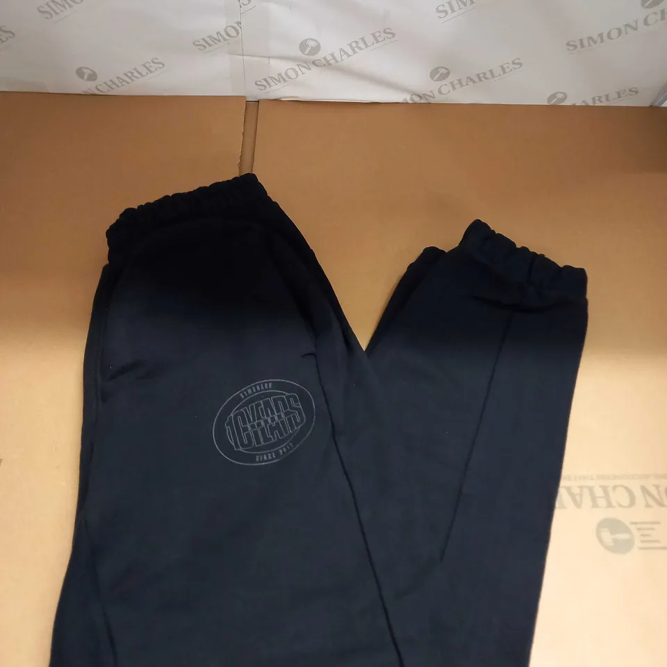 GYMSHARK TRANING TRACKIE BOTTOMS SIZE XS
