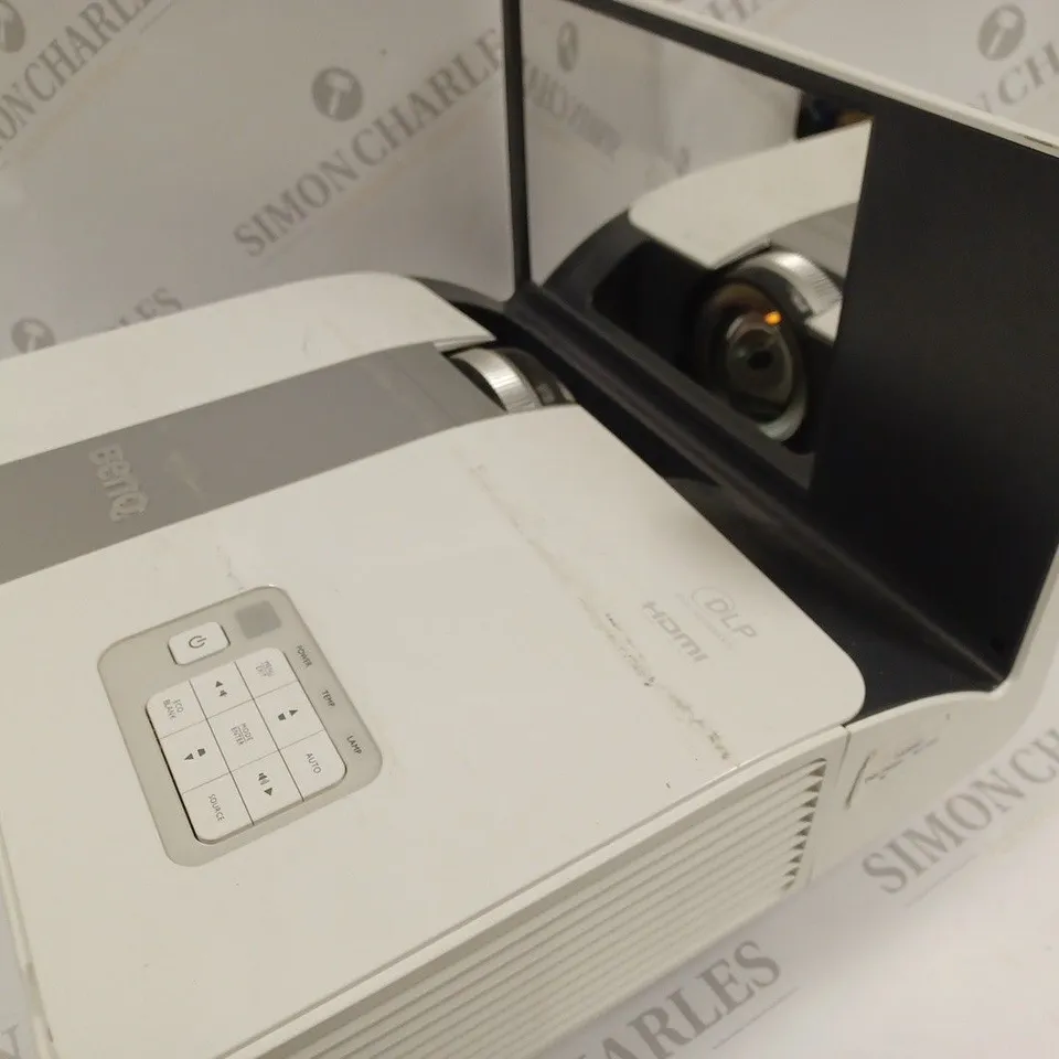 BENQ DIGITAL NAMA PROJECTOR