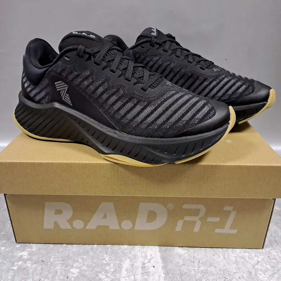 BOXED PAIR OF R.A.D R-1 SHOES IN BLACK UK SIZE 7