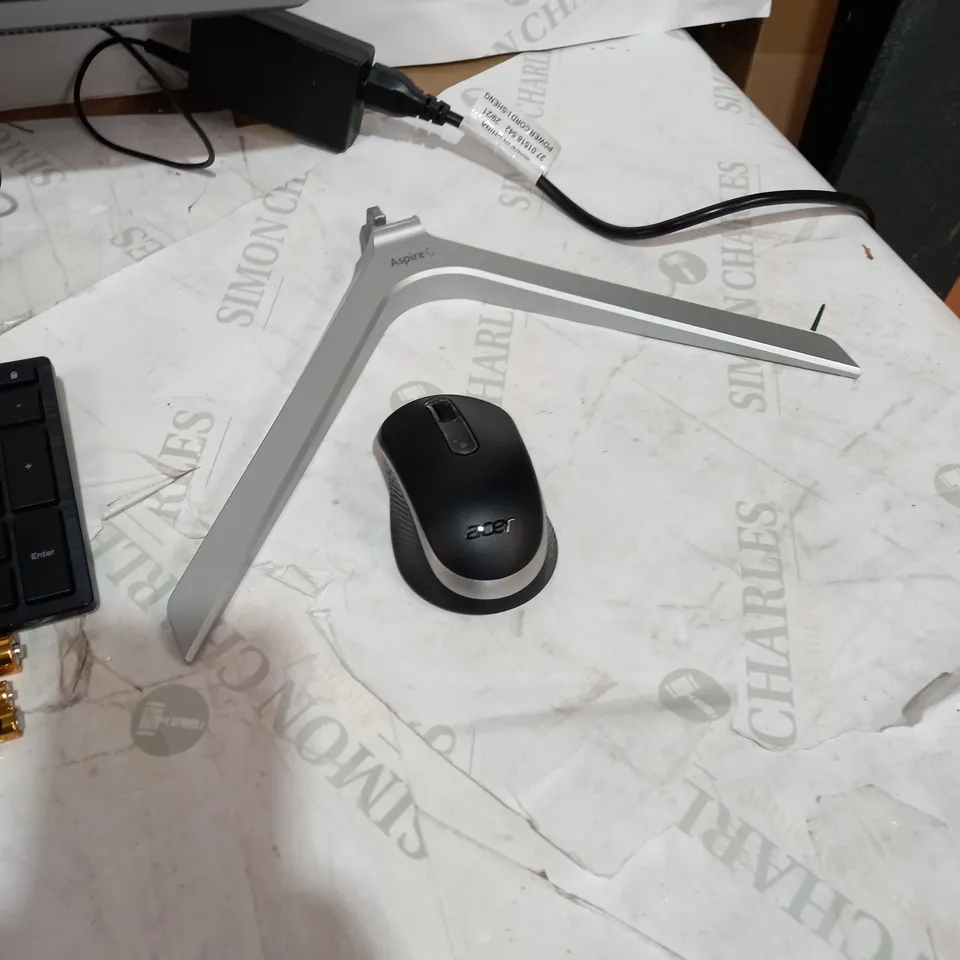 ACER ASPIRE C 24 MONITOR COMES WITH POWER CABLE, KEYBORD AND MOUSE, STAND COLLECTION ONLY  RRP £649