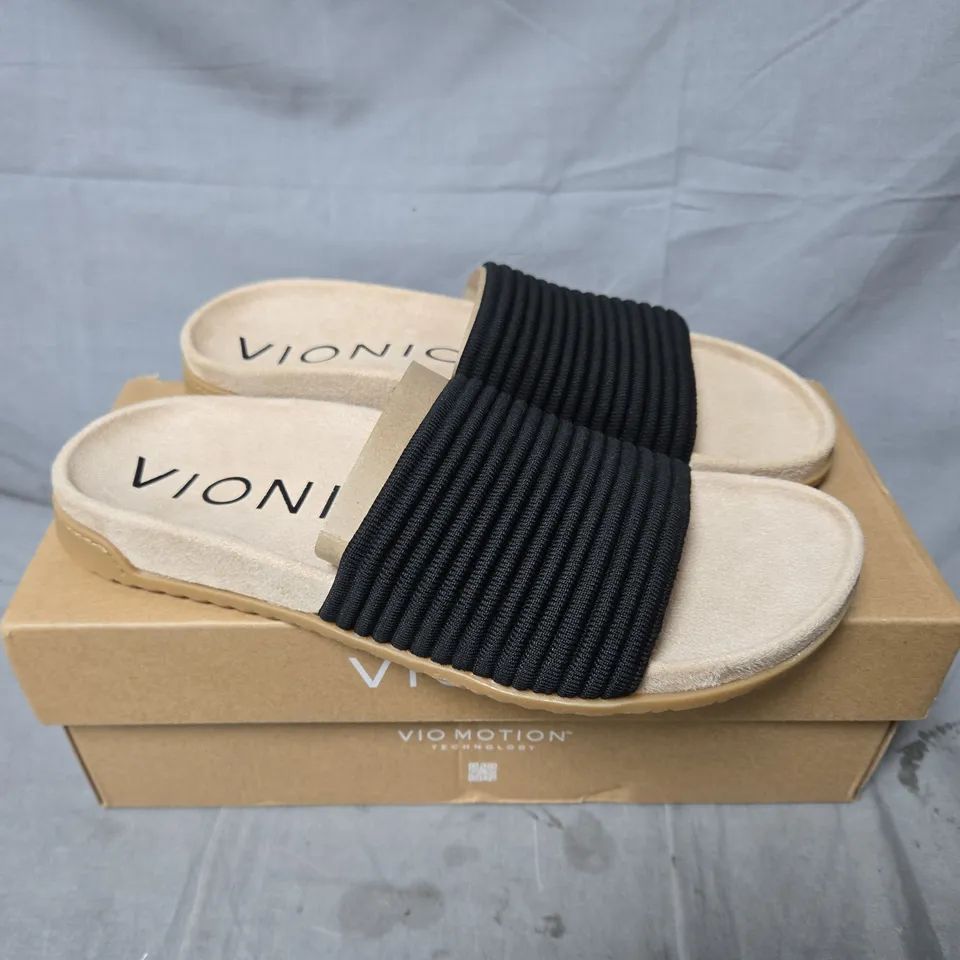 BOXED VIONIC EVIE KNIT SLIDE SANDALS – BLACK - SIZE 8