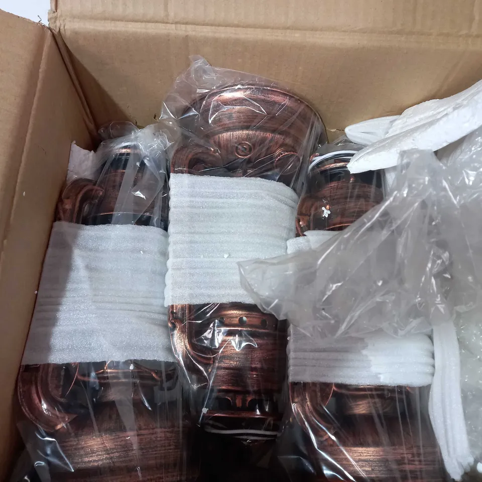 BOX OF APPROX 4 DECORATIVE LANTERNS