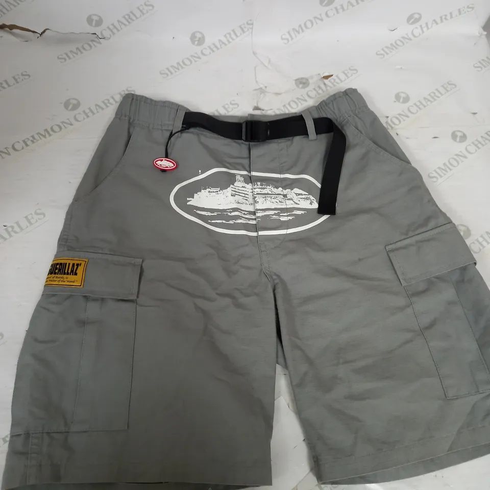 CORTEIZ CASUAL SHORTS SIZE M