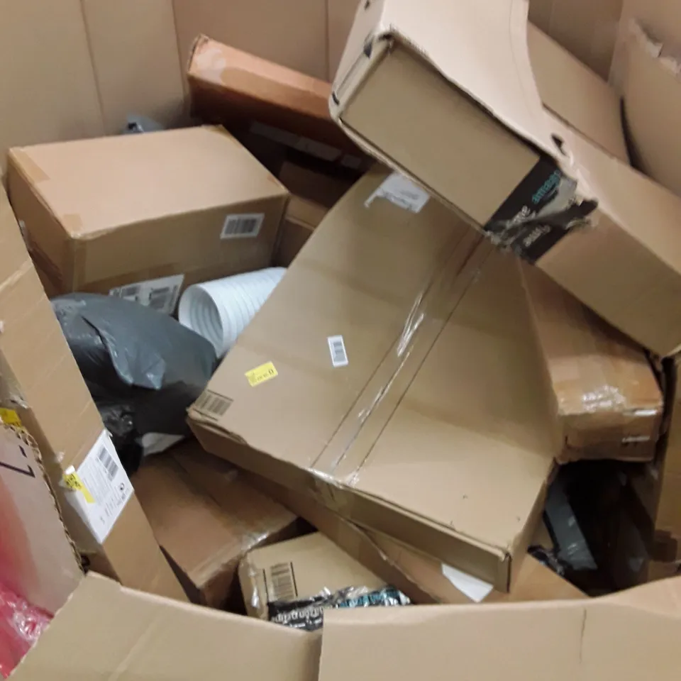 PALLET OF ASSORTED HOUSEHOLD GOODS AND PRODUCTS TO INCLUDE; SCOOTER, BEACH TENT, SAFETY GATE, BOXED FURNITURE ETC