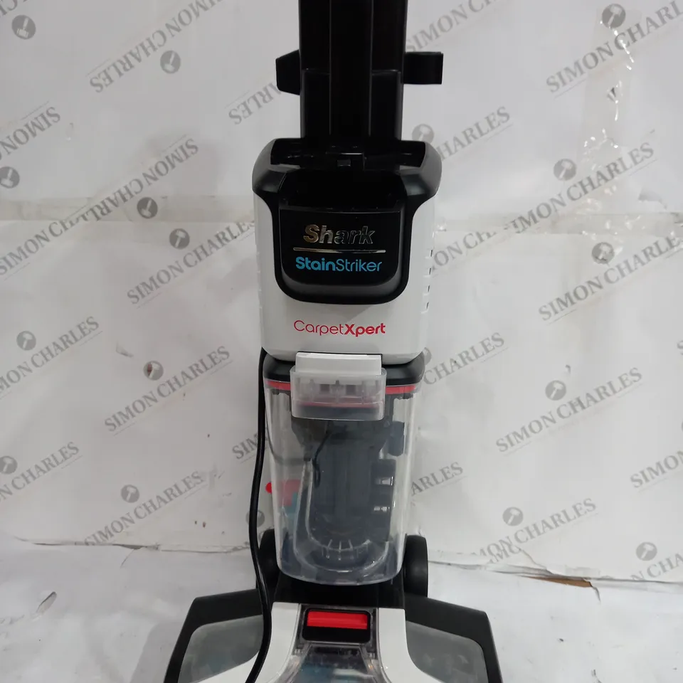 SHARK CARPET XPERT DEEP CARPET CLEANER & BUILT IN STAIN STRIKER EX200UK - COLLECTION ONLY