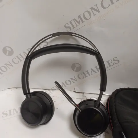 BOXED HEADPHONES WITH MIC AND CHARGER