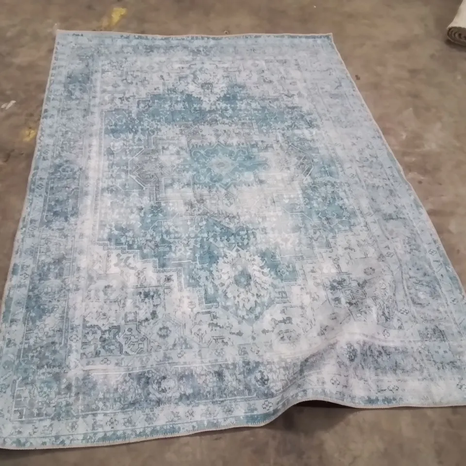 QUALITY DESIGNER AREA RUG - APPROXIMATELY 230X160CM