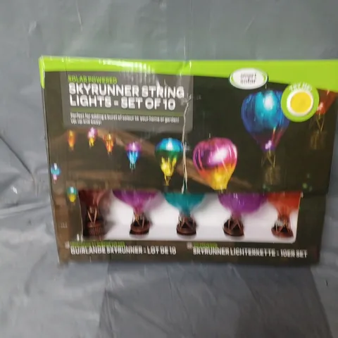 BOXED SMART SOLAR SKYRUNNER STRING LIGHTS