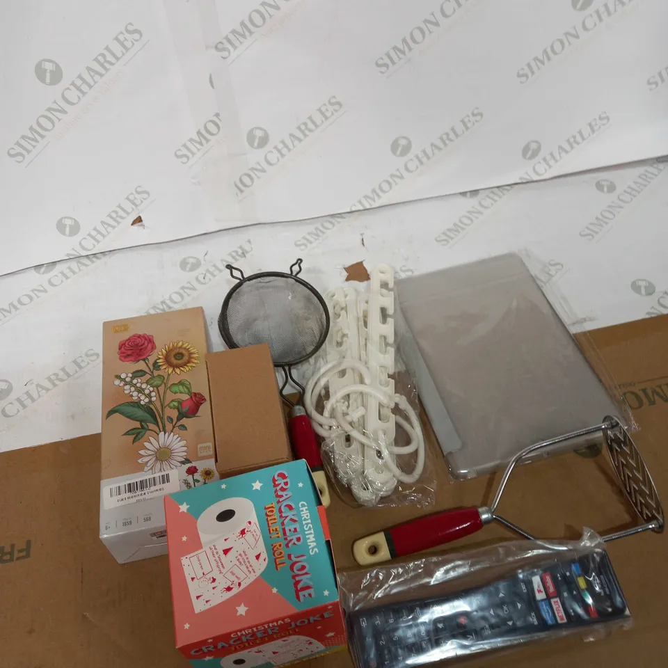 BOX OF ASSORTED HOUSEHOLD ITEMS TOO INCLUDE REMOTES AND KITCHEN APPLIANCES 