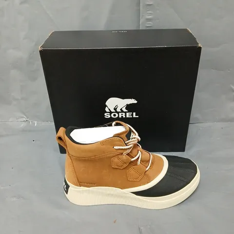 BOXED PAIR OF SOREL OUT N ABOUT WATERPROOF BOOT UK 6