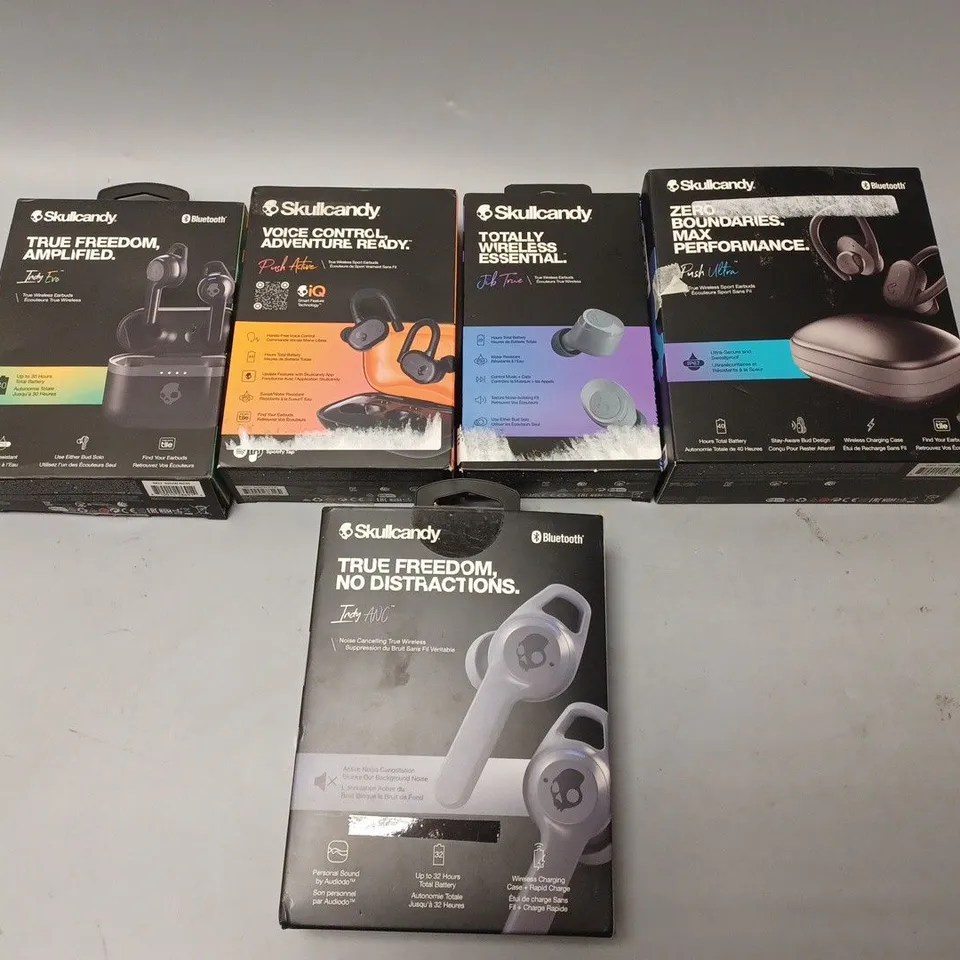 BOX OF APPROX 30 ASSORTED SKULLCANDY EARPHONES TO INCLUDE - PUSH ULTRA - INDY ANC - INDY EVO ECT