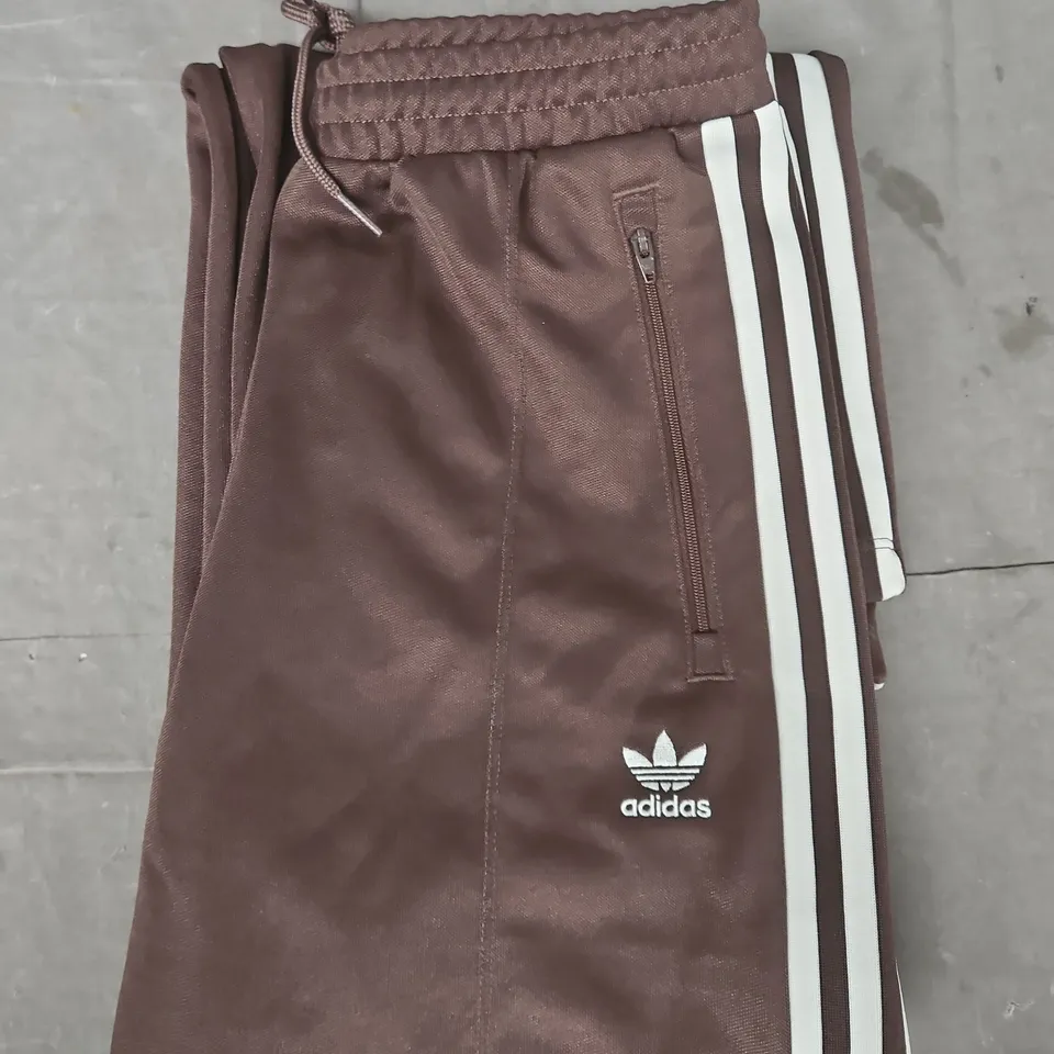 ADIDAS JOGGERS IN BROWN SIZE 8-10