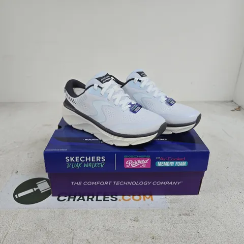 SKECHERS D'LUXE WALKER TRAINER SIZE 7 BOXED