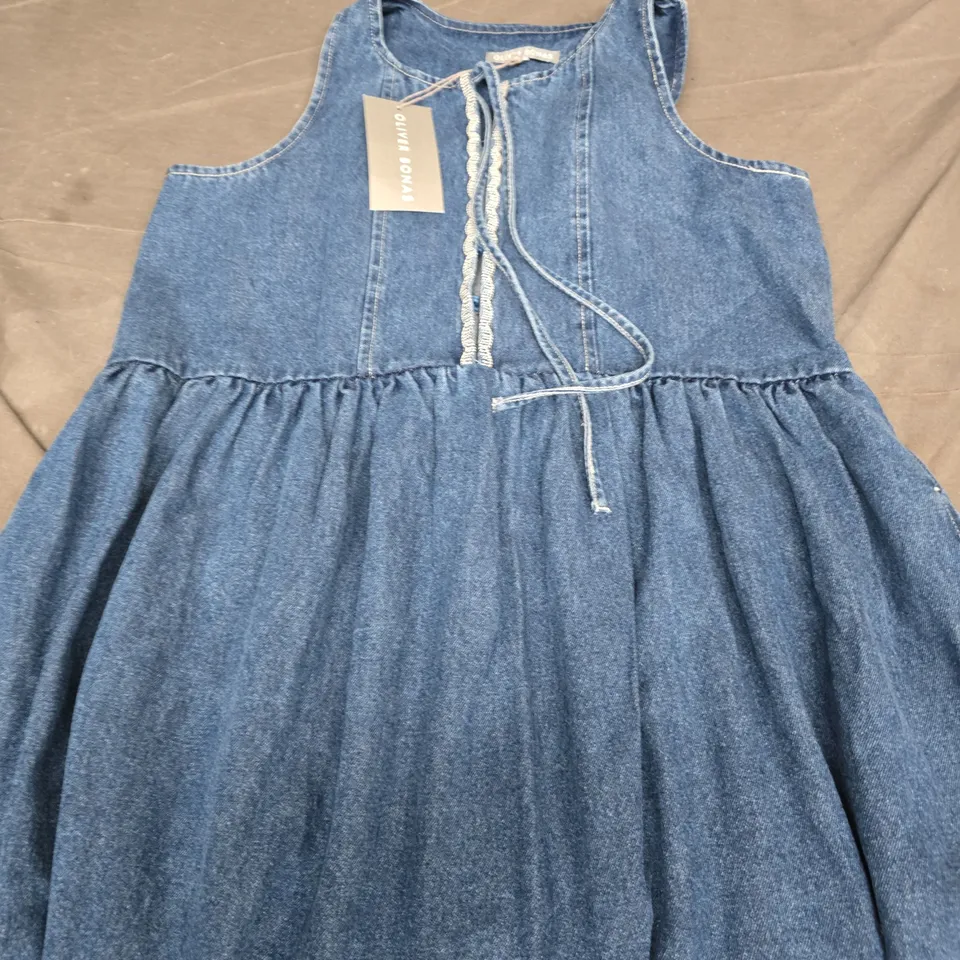OLIVIA JONES DENIM DRESS - SLEEVELESS WITH GATHERED SKIRT SIZE 8