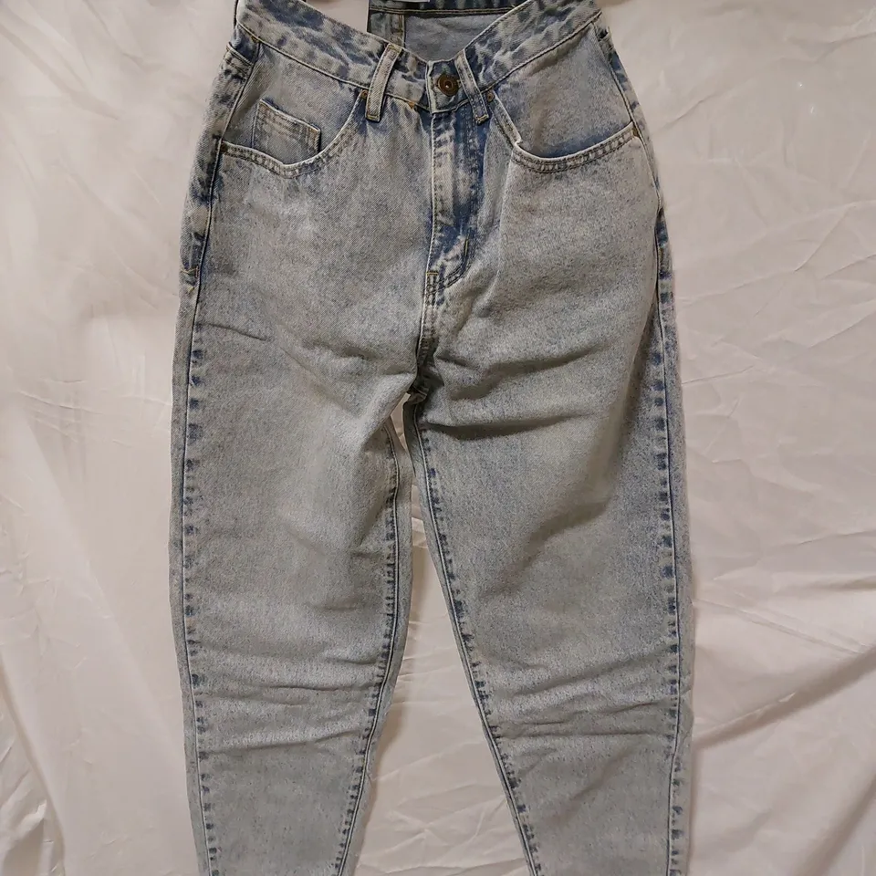 BOX OF APPROX 20 BRAND NEW COTTON:ON STRAIGHT STRETCH JEANS - COOGEE BLUE SIZE AUS 6