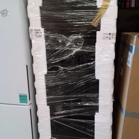 PACKAGED SAMSUNG SERIES 6 FRIDGE FREEZER WITH WATER DISPENSER RB34C632EWW