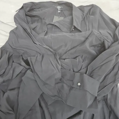 RIVER ISLAND STUDIOS BLACK SHIRT – UK 18 