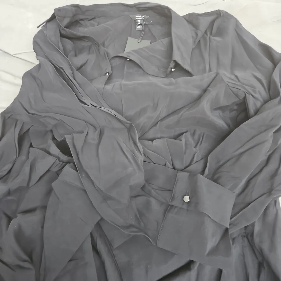 RIVER ISLAND STUDIOS BLACK SHIRT – UK 18 