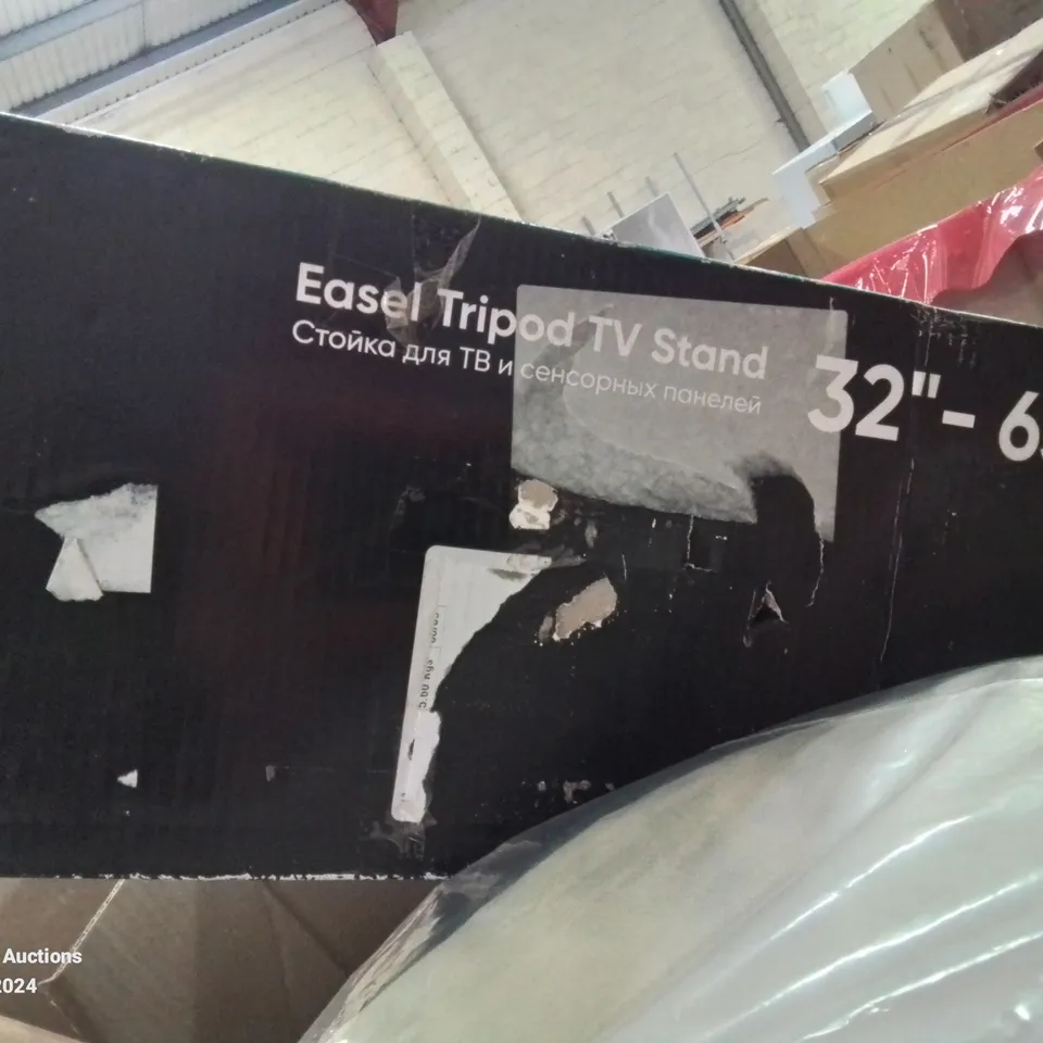 PALLET CONTAINING VARIOUS ASSORTED ITEMS TO INCLUDE:NESPRESSO CITIZ, OFFICE CHAIR, EASEL TRIPOD TV STAND, MOSQUITO NET ETC.