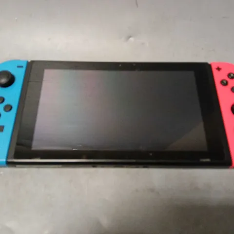 NINTENDO SWITCH GAMING CONSOLE HAC-001