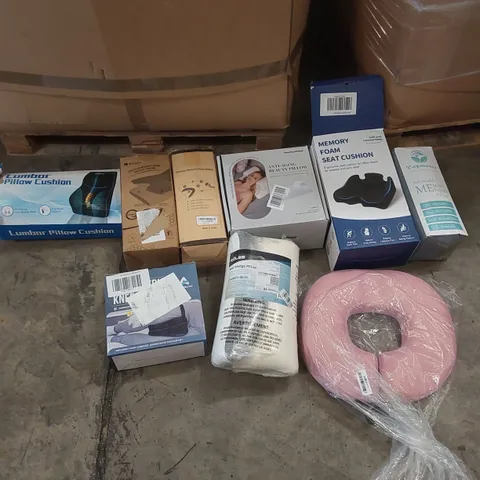 PALLET TO CONTAIN A LARGE ASSORTMENT OF PILLOWS, CUSHIONS AND RELATED PRODUCTS