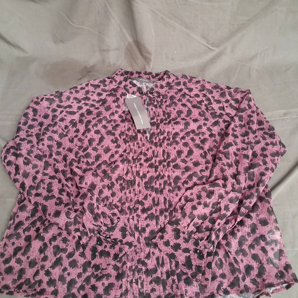 FRENCH CONNECTION ESTELLA PLEAT FRONT KEYHOLE SHIRT IN FOXGLOVE SIZE 12
