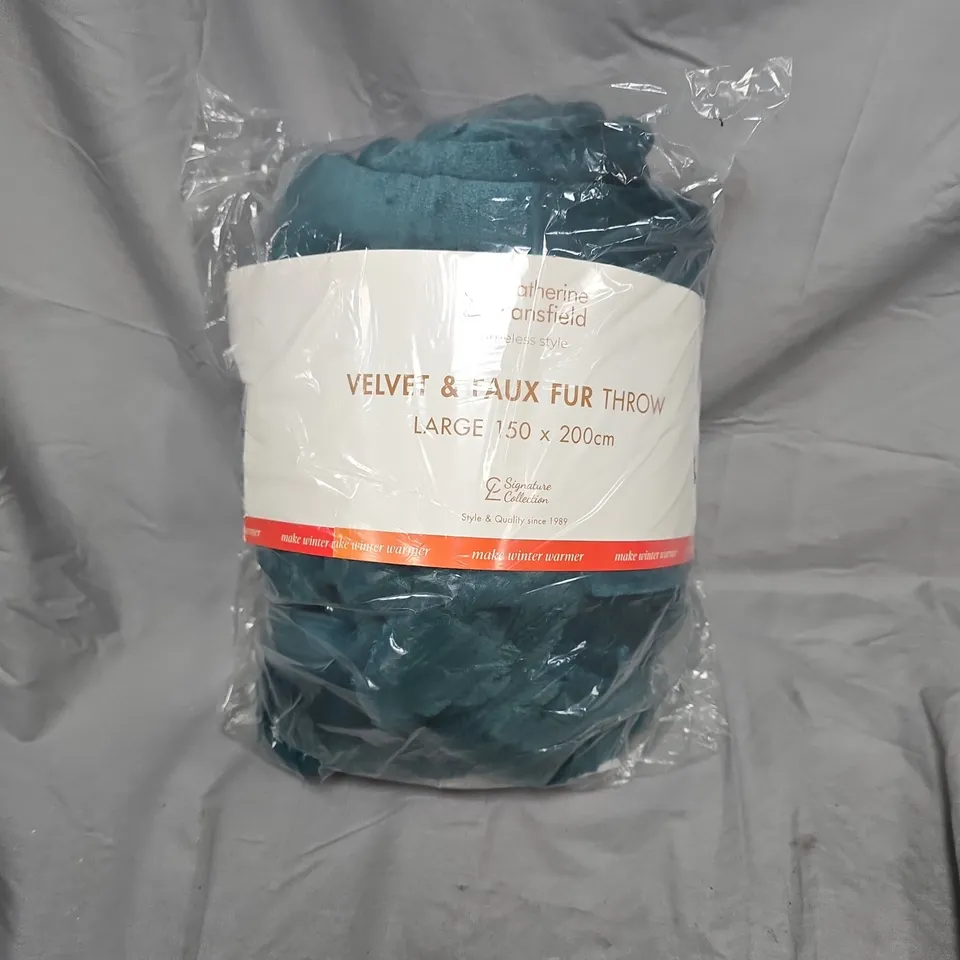 CATHERINE LANSFIELD VELVET & FAUX FUR THROW – LARGE 150 X 200 CM