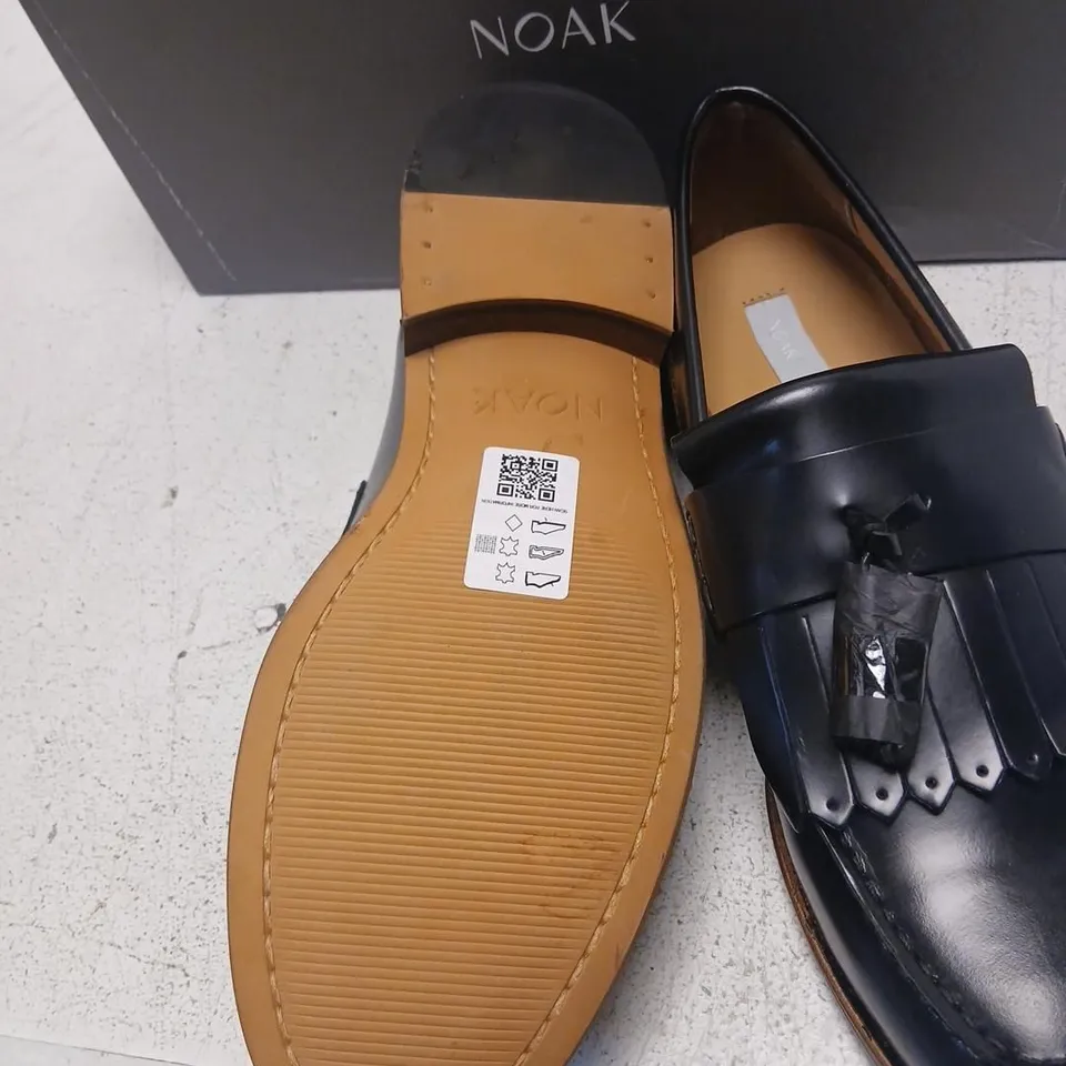 NOAK LEATHER FRINGE LOAFERS – BLACK, UK 9